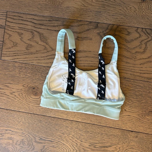 OISELLE Women’s Esther Running Sports Bra. Color is Mist. Size 02. - Picture 7 of 9